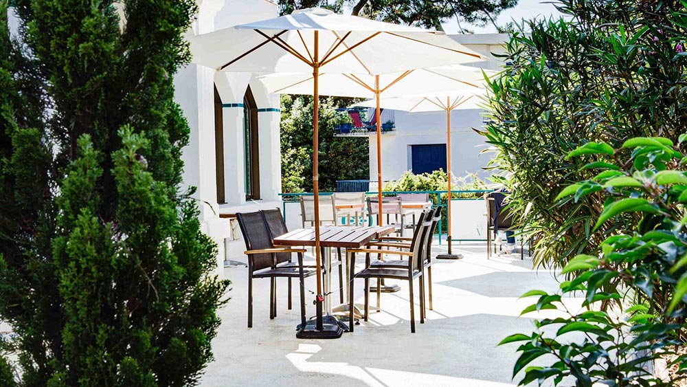 terrasse salon de the pres de royan